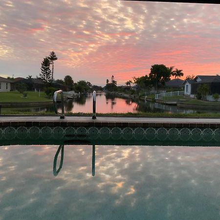 Serenity Waterfront Villa With King Suite, Private Pool, Great Lanai Enclosure And Long Water Views كيب كورال المظهر الخارجي الصورة